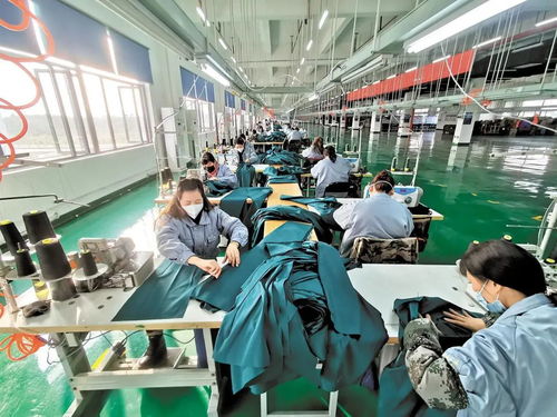 抗疫 他們 跨界 生產(chǎn)防疫物資,開(kāi)辟了為生命護(hù)航的另一個(gè)戰(zhàn)場(chǎng)